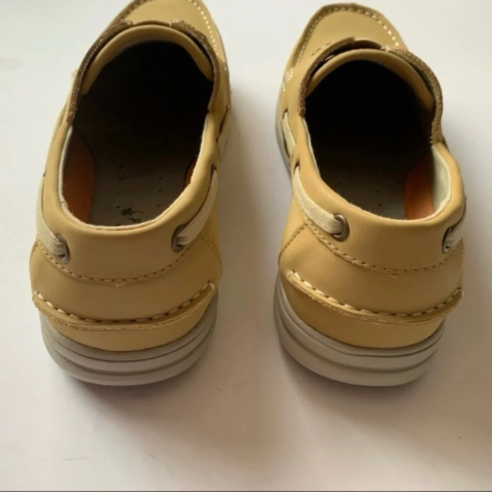 KS Island Tan Leather Boat Shoes Slip-On Size 9 Wide NEW IN BOX
